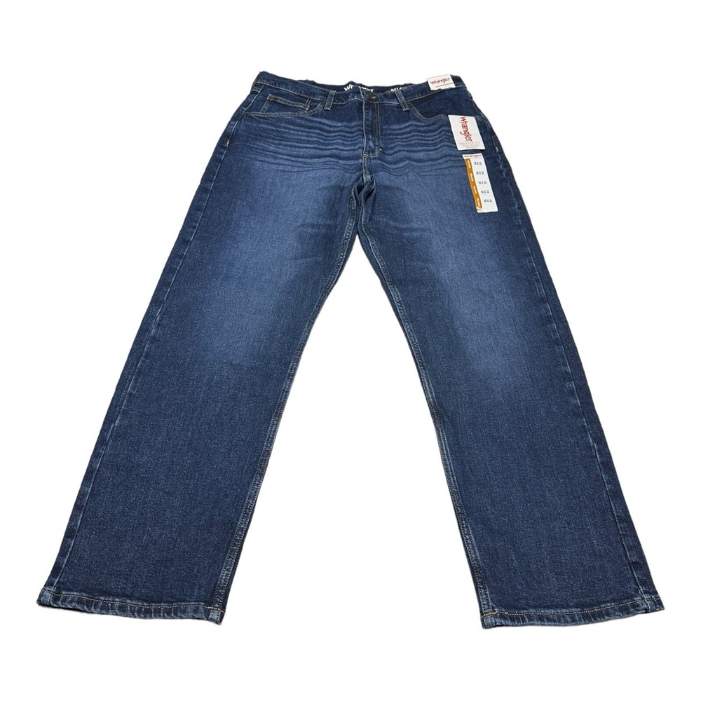 Wrangler Jeans Men's Sz 36x32 Relaxed Fit Straight Leg Medium Wash Denim Blue